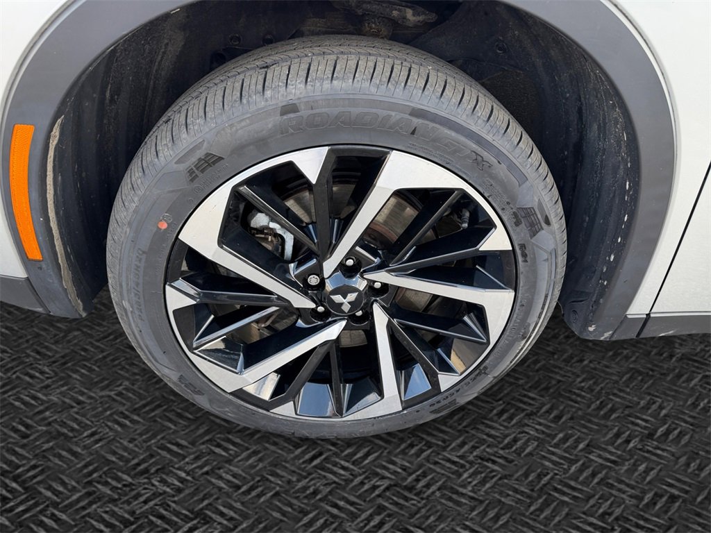 Used 2022 Mitsubishi Outlander SE image 11