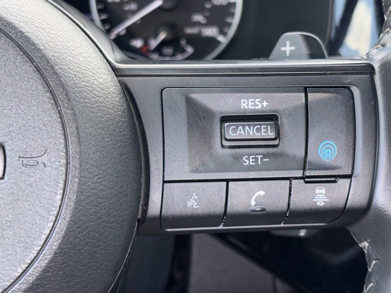 Certified 2025 Nissan Pathfinder SV w/ SV Premium Package FWD image 13