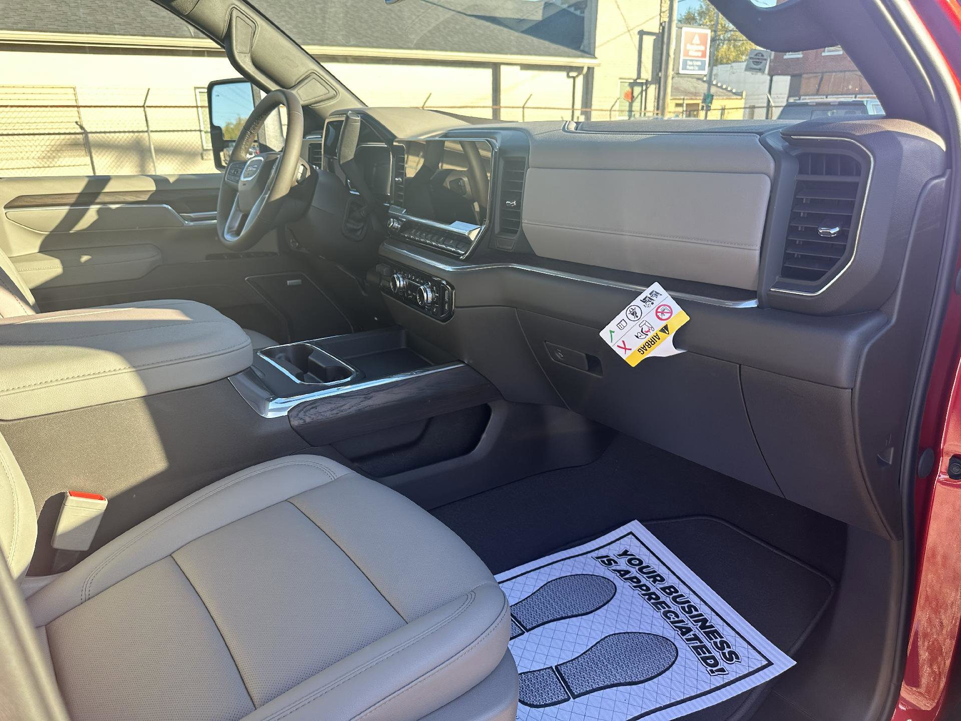 New 2026 GMC Sierra 3500 SLT w/ SLT Convenience Package image 21