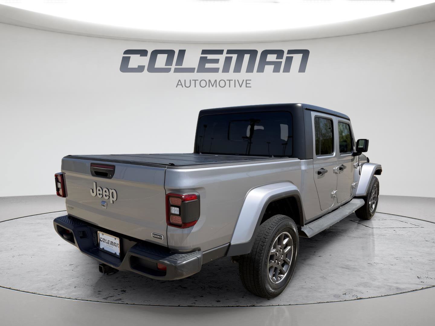 Used 2020 Jeep Gladiator Overland image 8