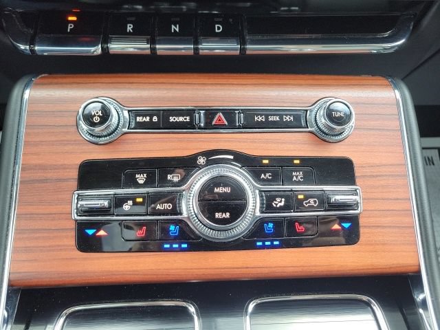 Certified 2024 Lincoln Aviator Reserve w/ Elements Package Plus AWD/4WD image 41