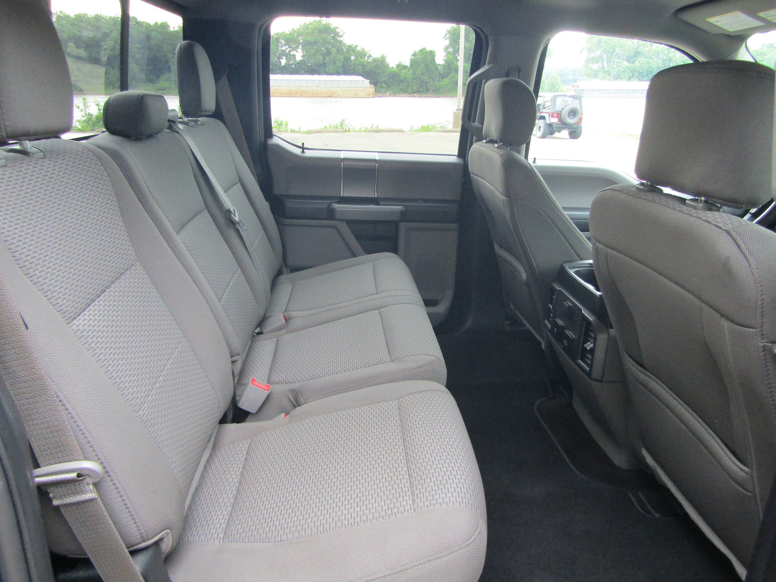 Used 2018 Ford F150 XLT w/ Equipment Group 302A Luxury AWD/4WD image 16