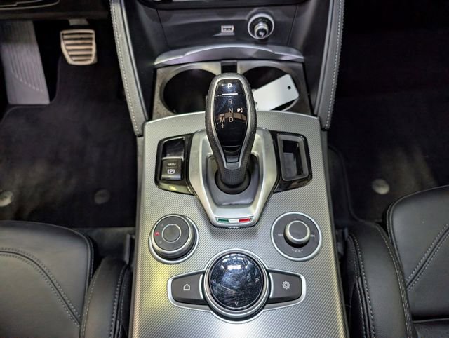 Used 2023 Alfa Romeo Stelvio Veloce image 23