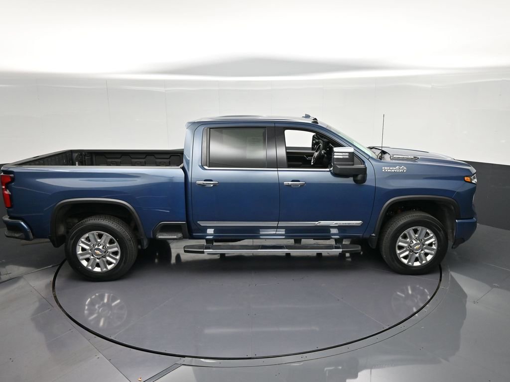 Used 2025 Chevrolet Silverado 2500 High Country w/ Technology Package AWD/4WD image 26