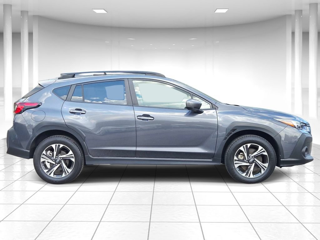 Used 2024 Subaru Crosstrek 2.0i Premium AWD/4WD image 2