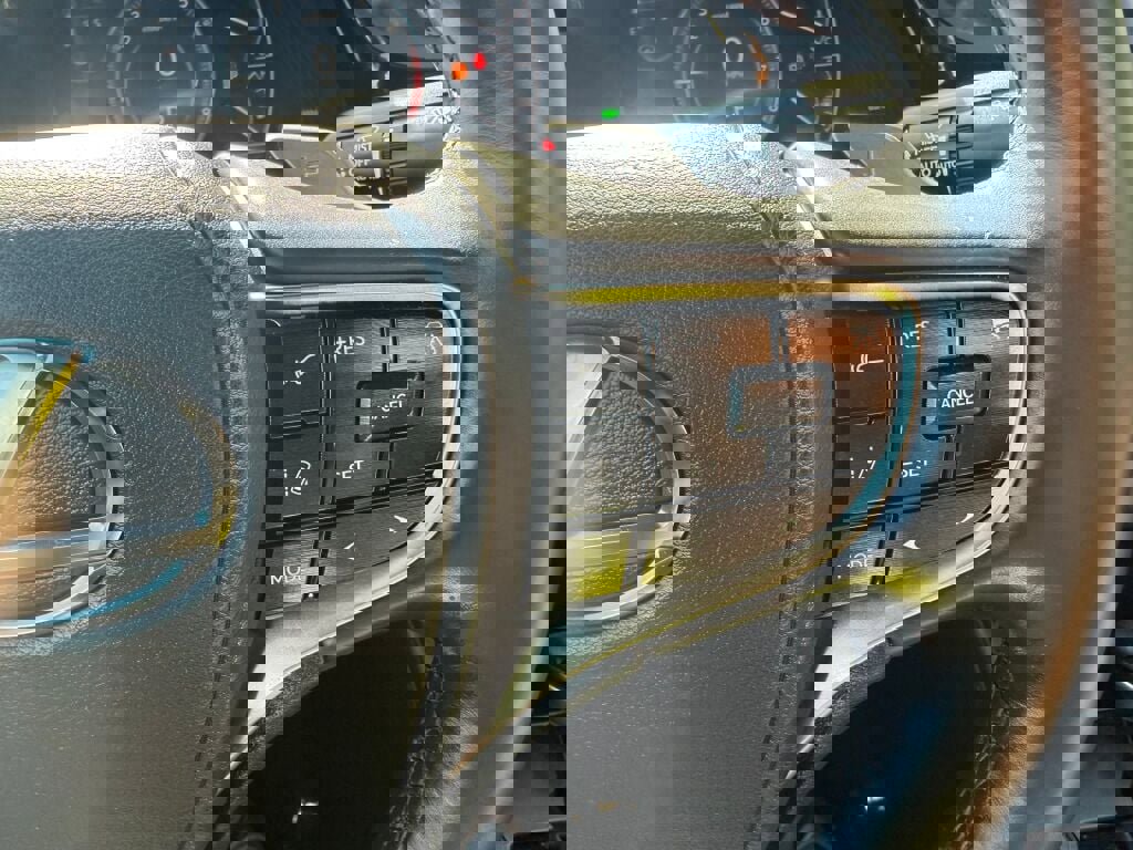 Used 2023 Lexus ES 350 w/ Premium Package image 16