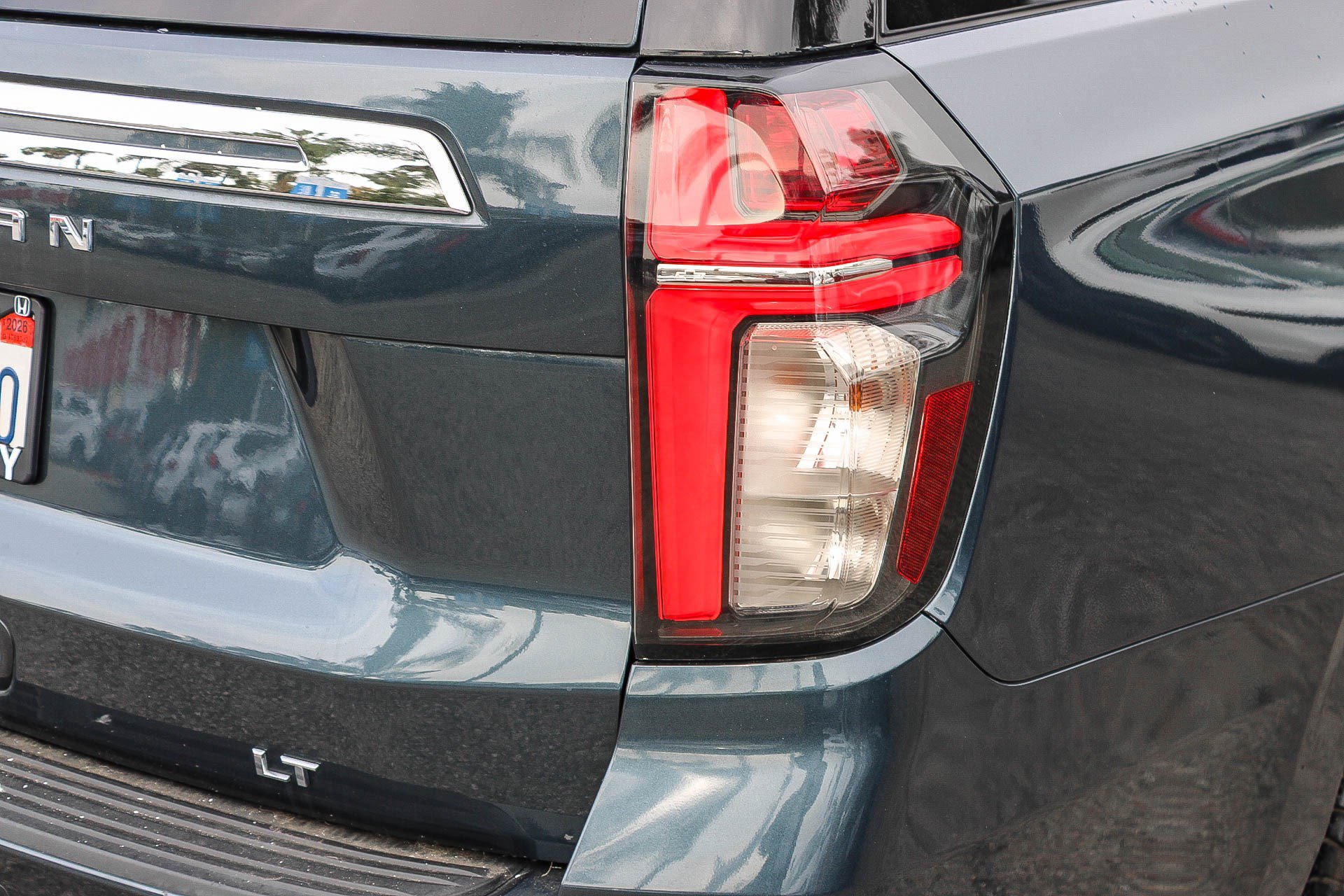 Used 2021 Chevrolet Suburban LT image 10