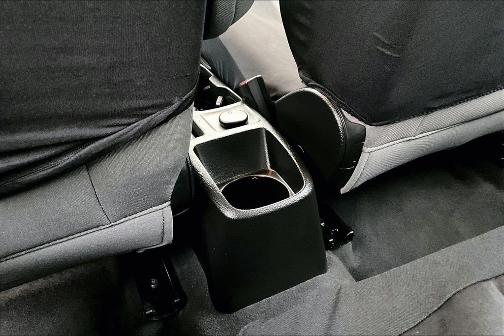 Used 2020 Chevrolet Sonic LT image 32