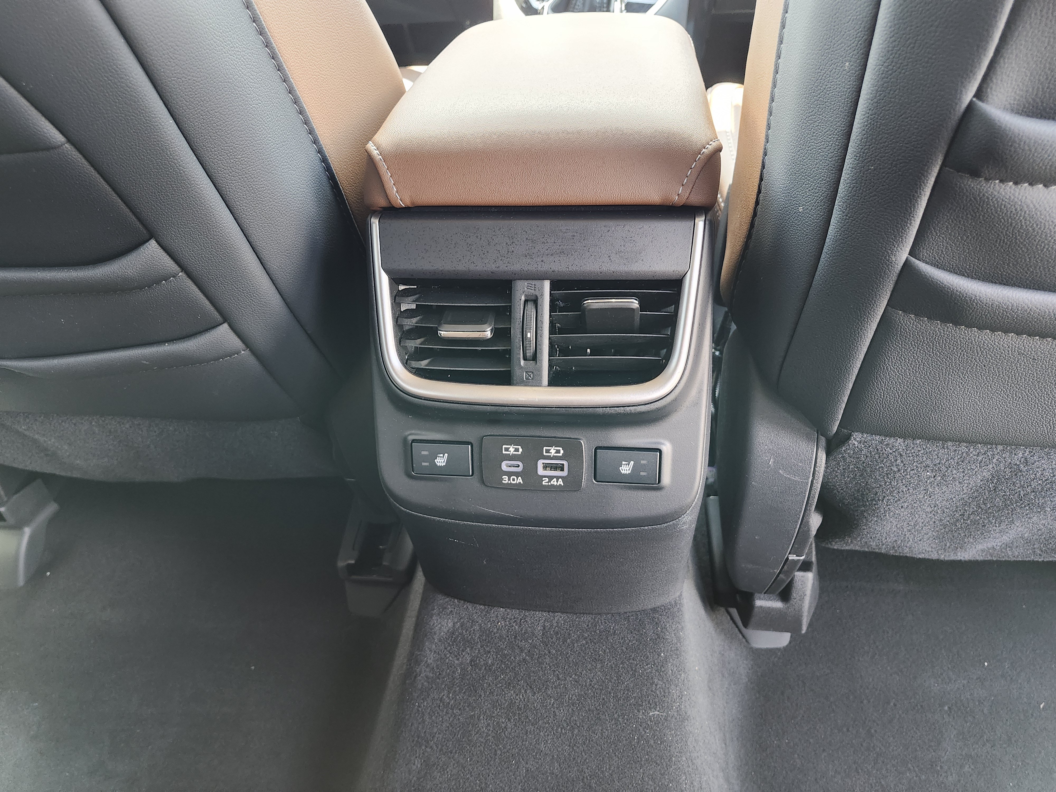 Used 2025 Subaru Outback Touring AWD/4WD image 24