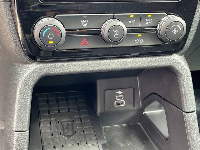 New 2025 Ford Ranger XLT w/ FX4 Off-Road Package image 13