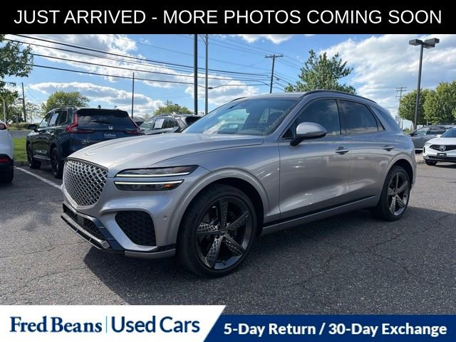 Used 2024 Genesis GV70 2.5T w/ Sport Prestige Package AWD/4WD image 3