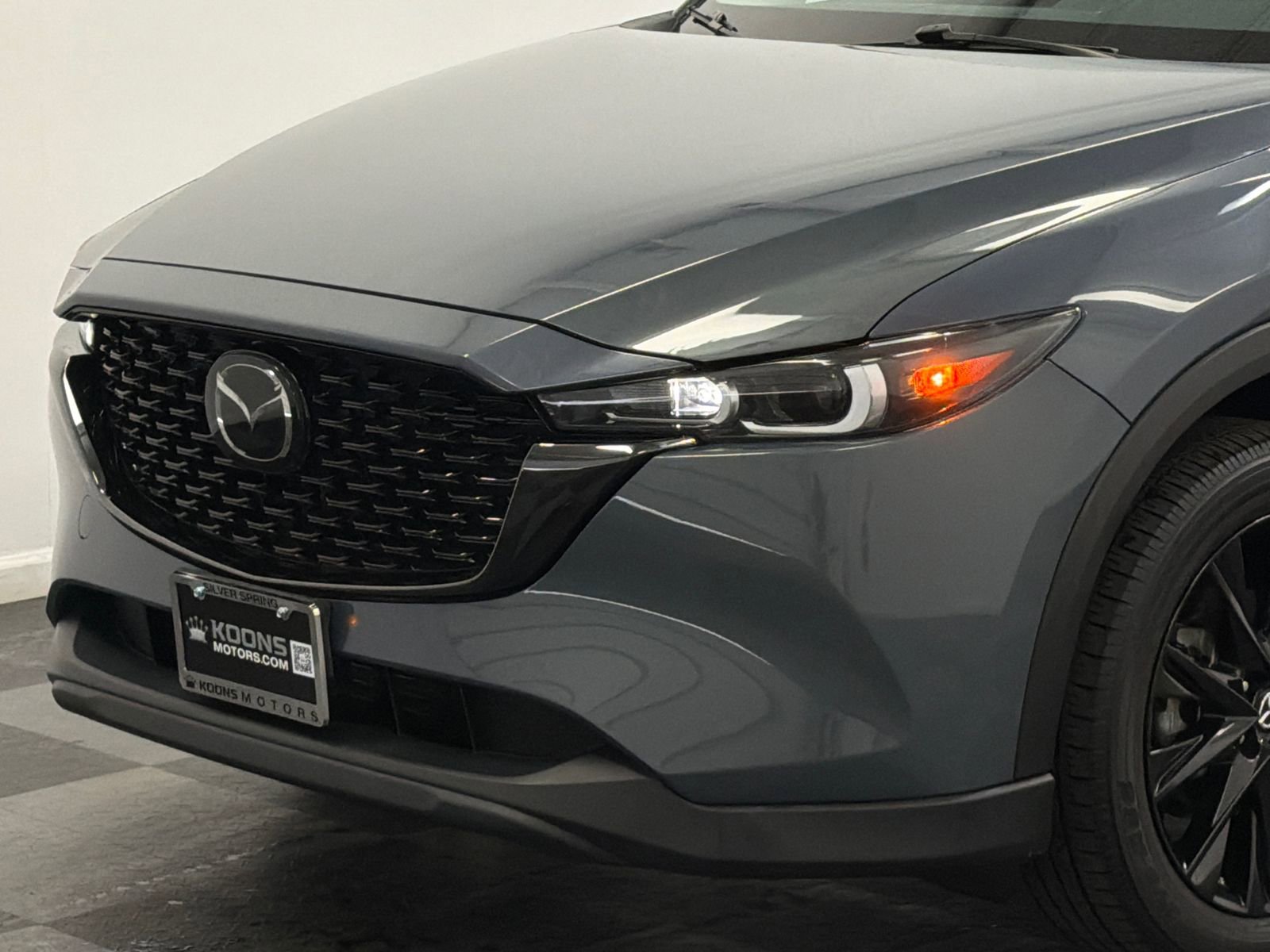 Used 2023 MAZDA CX-5 Carbon Edition AWD/4WD image 2