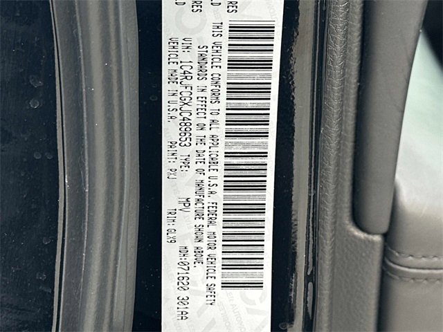 Used 2018 Jeep Grand Cherokee Overland image 30