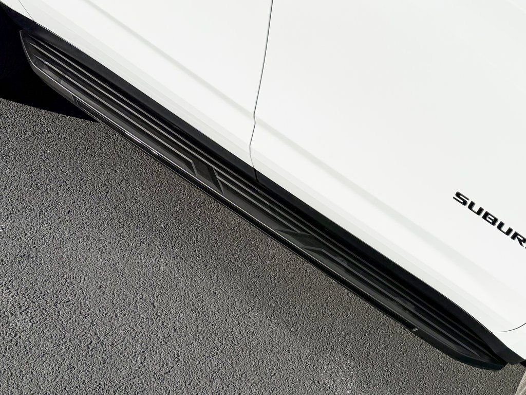 Used 2024 Chevrolet Suburban RST image 16