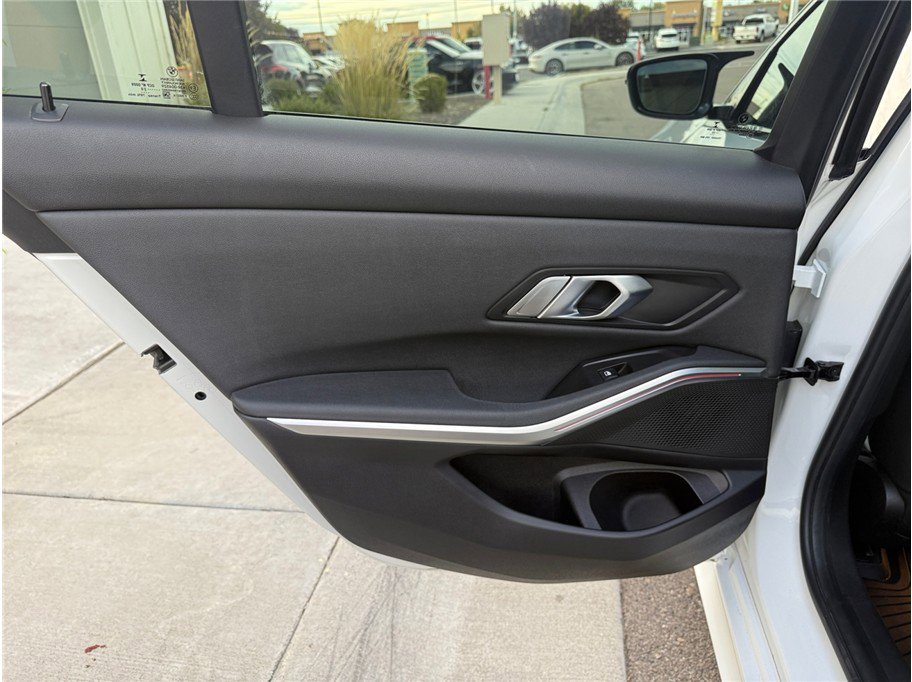 Used 2020 BMW M340i w/ Parking Assistance Package image 32