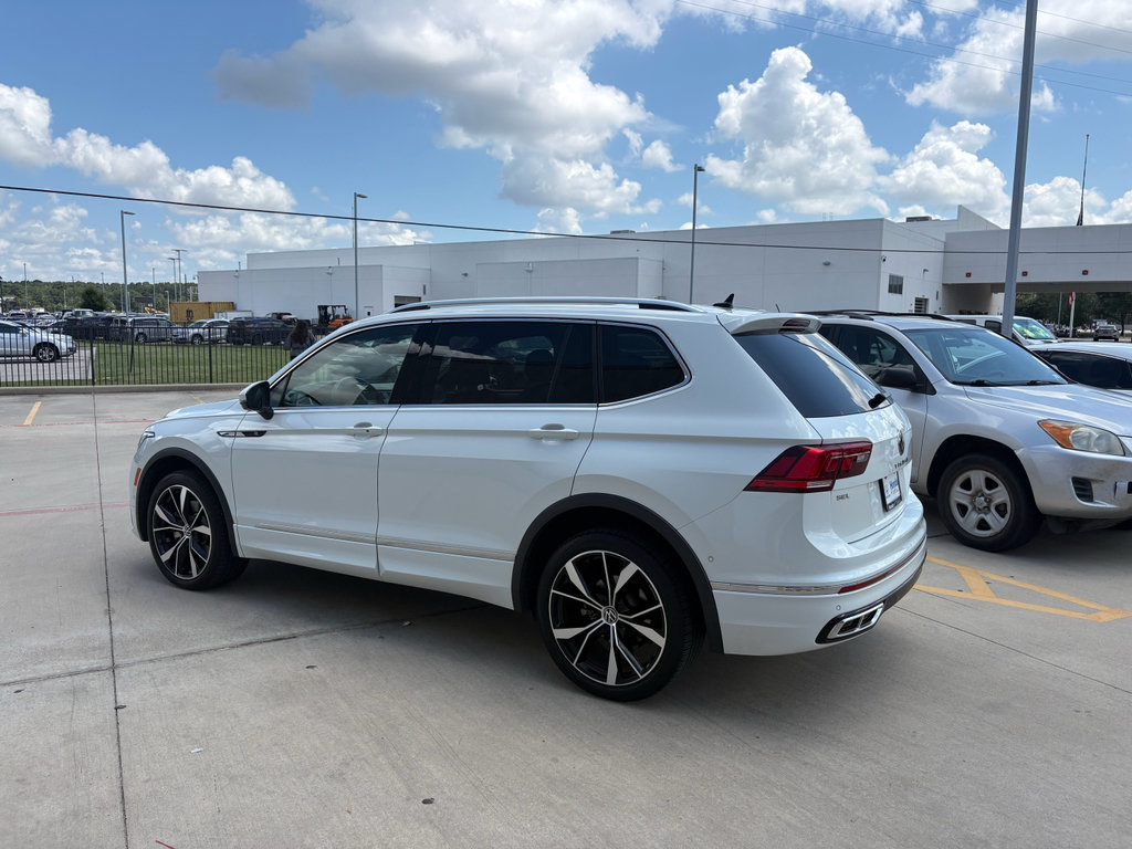 Used 2024 Volkswagen Tiguan SEL R-Line AWD/4WD image 6