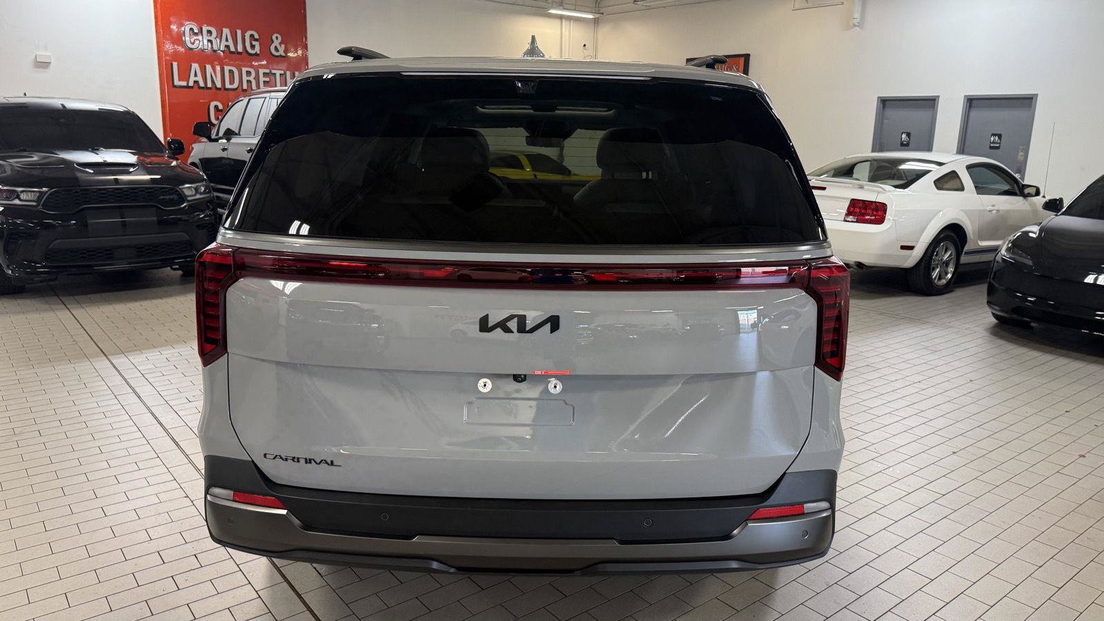 Used 2026 Kia Carnival SX Prestige FWD image 8