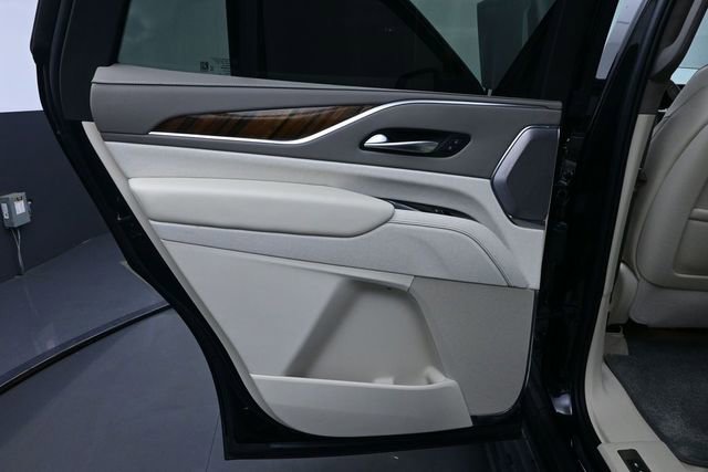 Used 2022 Cadillac Escalade Premium Luxury Platinum AWD/4WD image 14