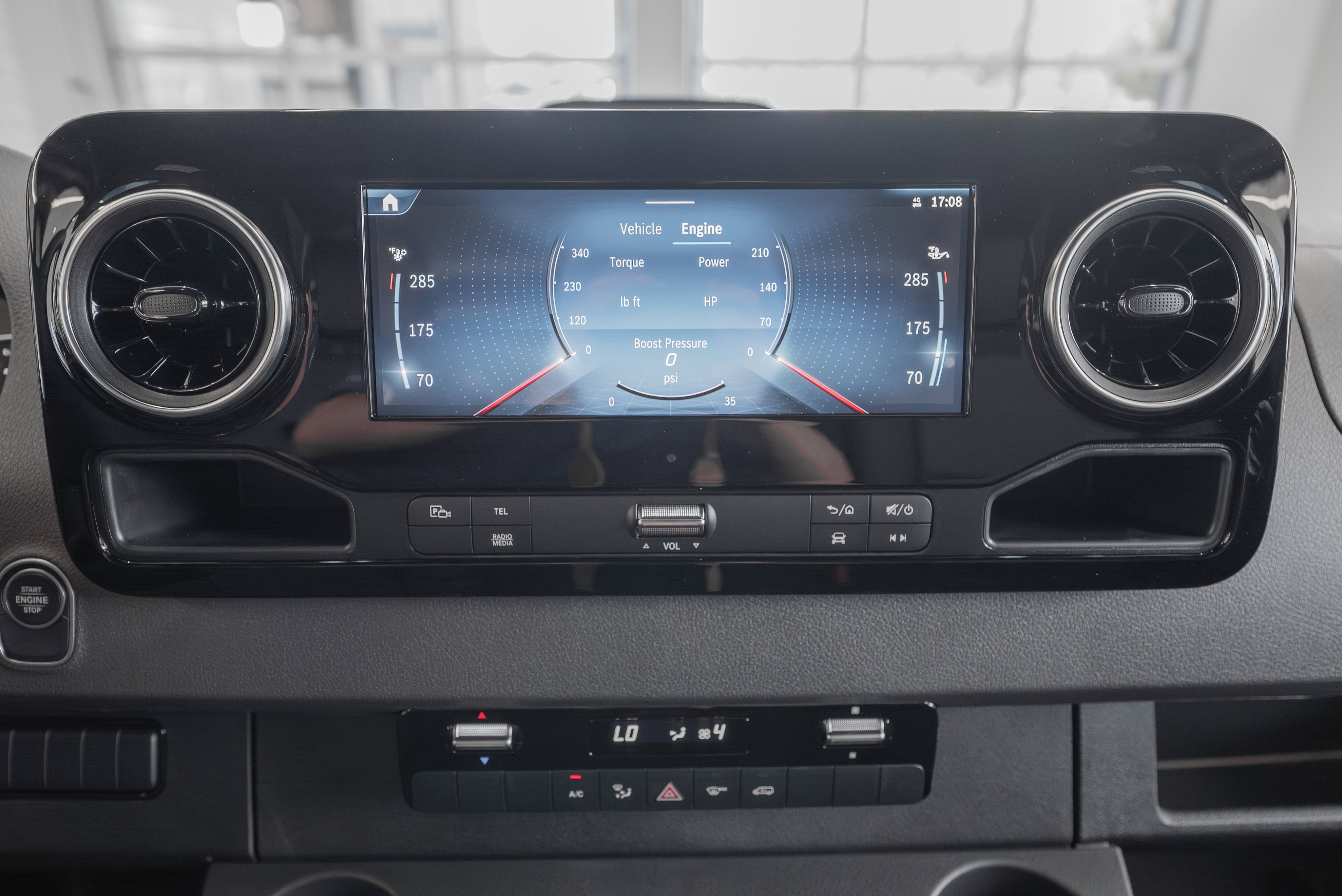 Used 2025 Mercedes-Benz Sprinter 2500 image 19