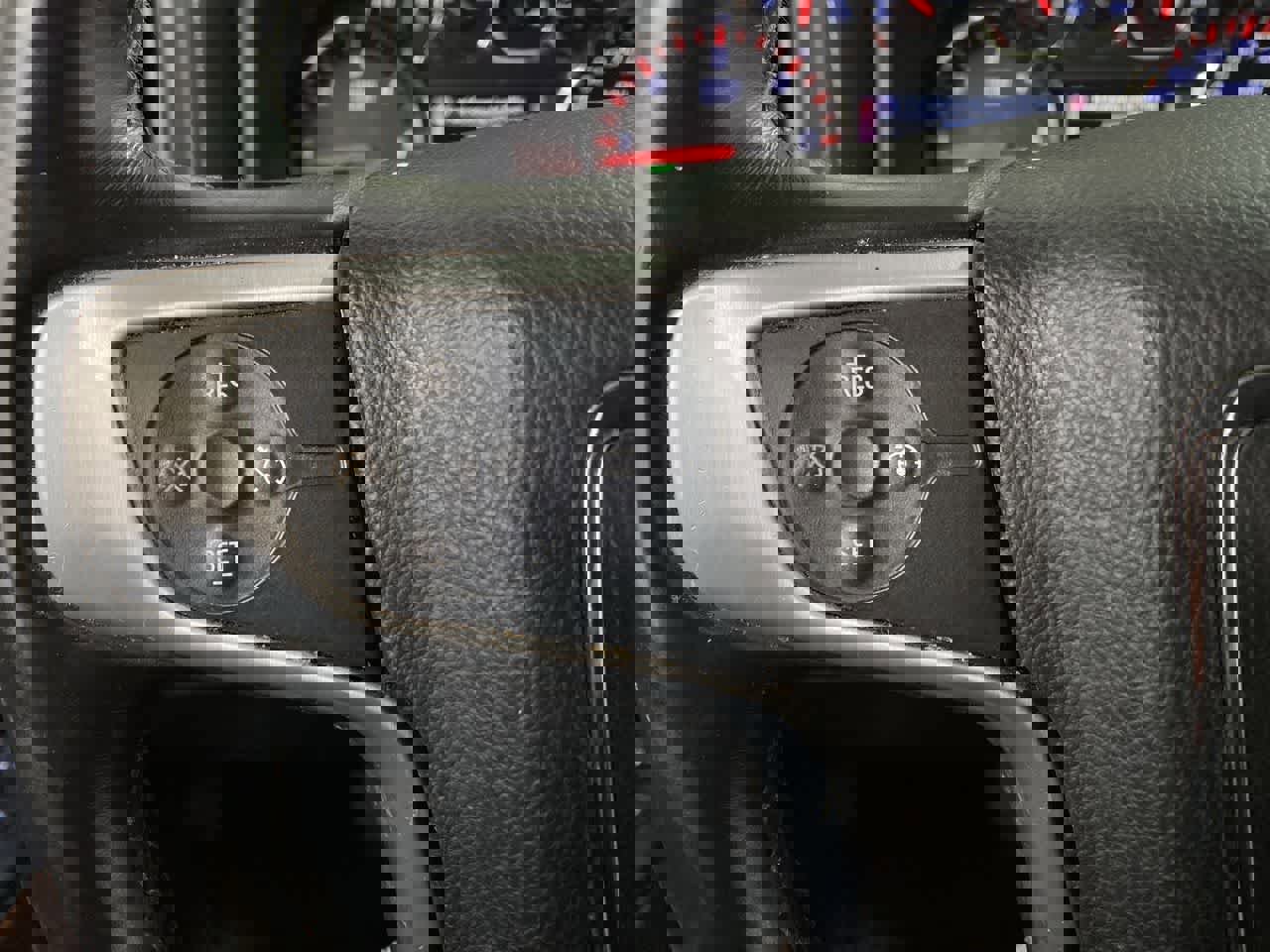 Used 2015 GMC Sierra 1500 SLT w/ SLT Crew Cab Value Package image 21