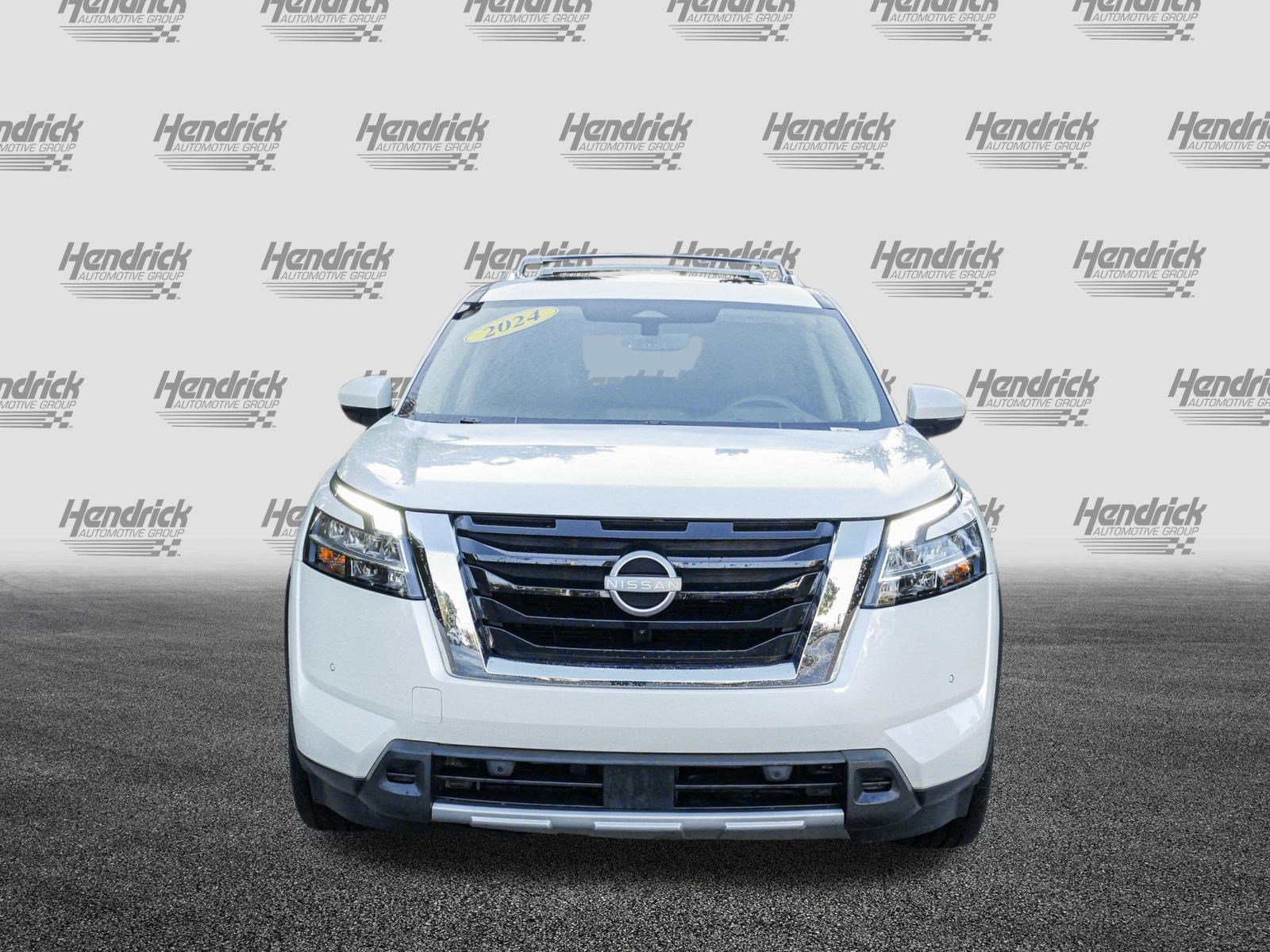 Used 2024 Nissan Pathfinder Platinum w/ Cargo Package image 3