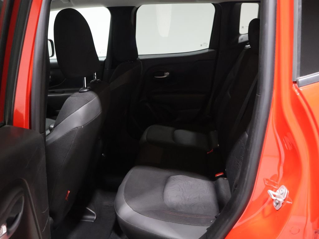 Used 2020 Jeep Renegade Trailhawk w/ Cold Weather Group image 18