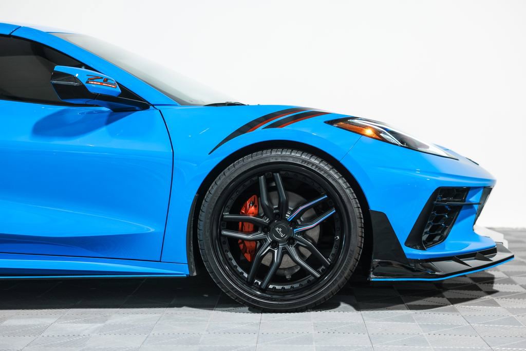 Used 2024 Chevrolet Corvette Stingray Premium Cpe RWD image 3