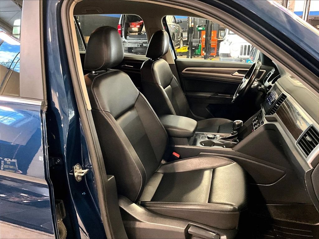 Used 2019 Volkswagen Atlas SE w/ Towing Package AWD/4WD image 11