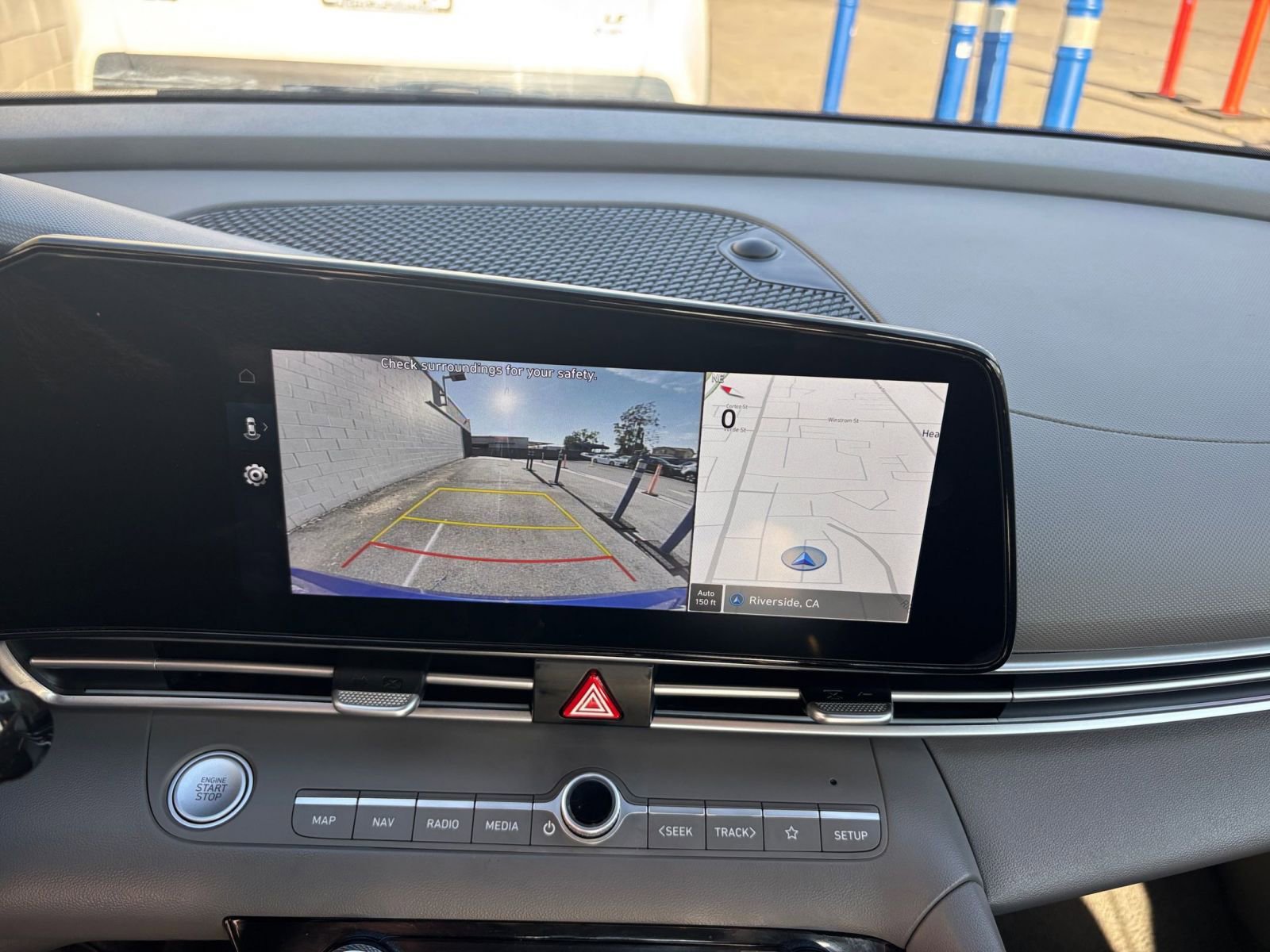 Used 2025 Hyundai Elantra SEL image 17