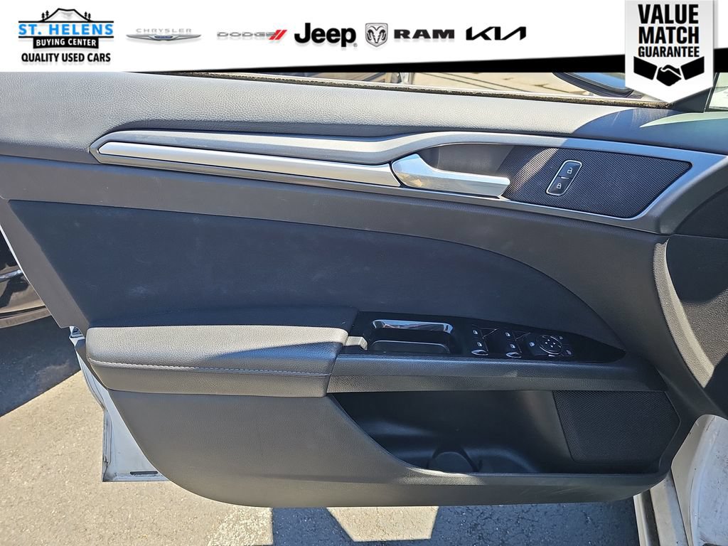 Used 2014 Ford Fusion SE FWD image 17