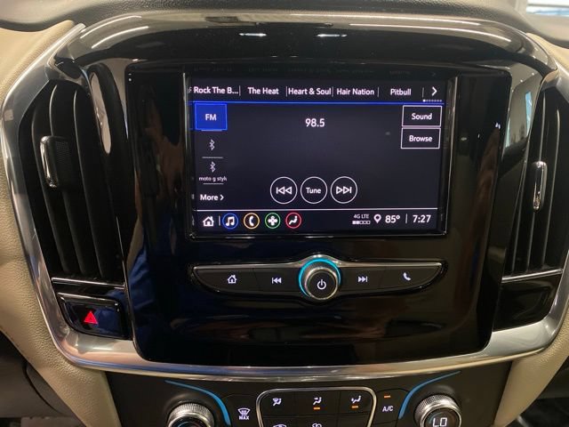 Used 2023 Chevrolet Traverse LS FWD image 17