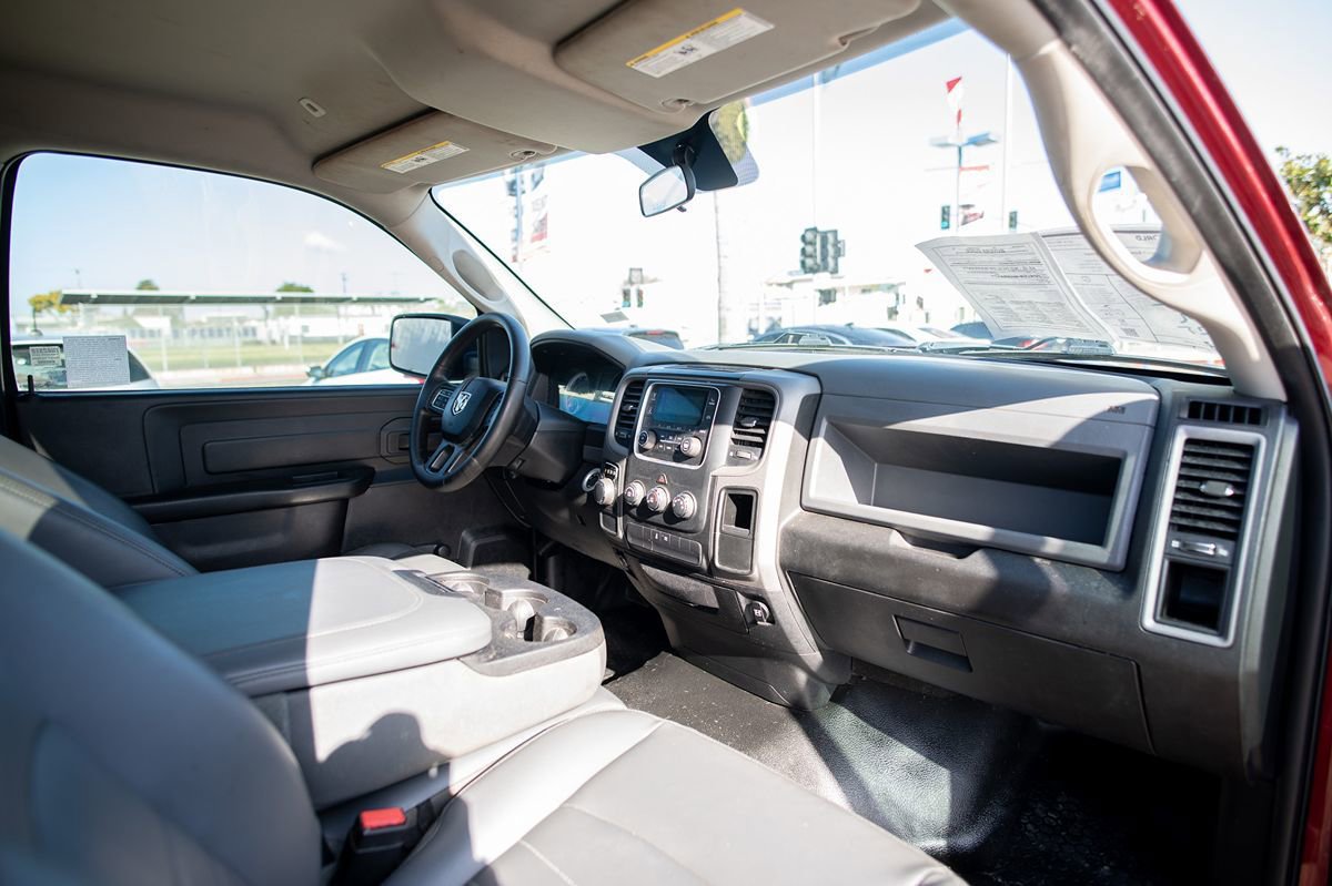 Used 2017 RAM 1500 Tradesman w/ Chrome Appearance Group RWD image 18