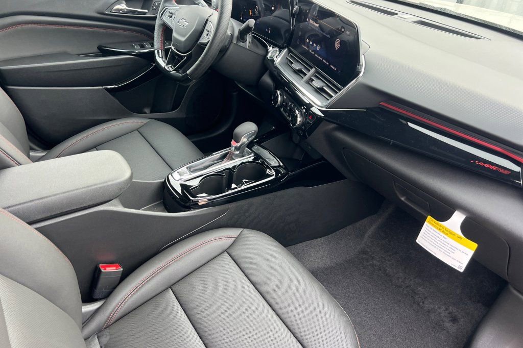 New 2026 Chevrolet Trax RS w/ Driver Confidence Package image 13