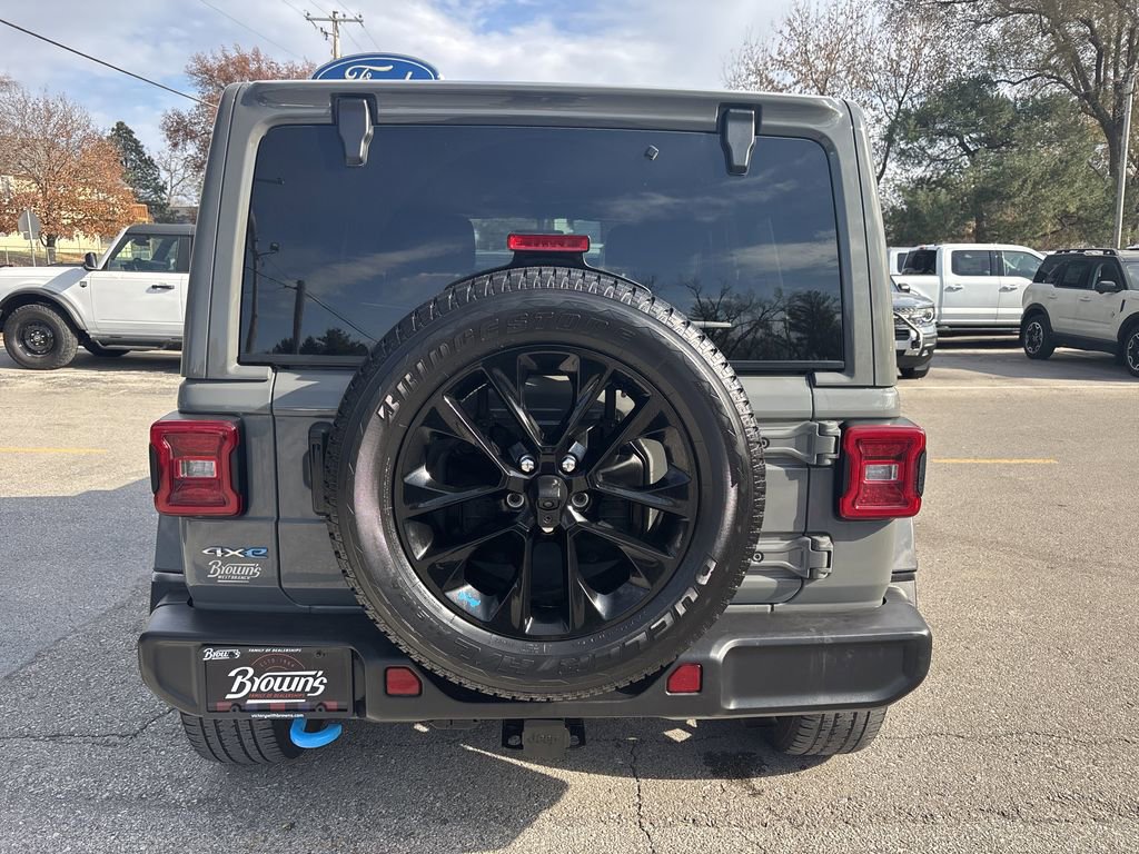 Used 2022 Jeep Wrangler Unlimited Sahara w/ Cold Weather Group image 6