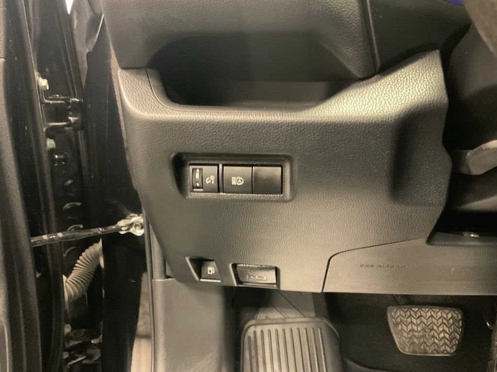 Used 2023 Toyota RAV4 LE AWD/4WD image 21