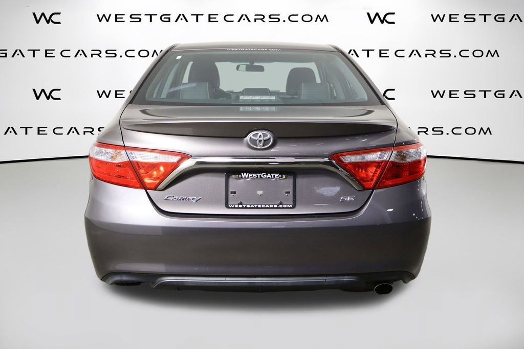 Used 2015 Toyota Camry SE FWD image 4