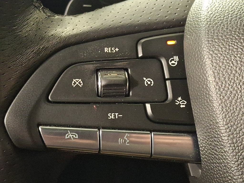 Certified 2024 Cadillac XT4 Sport w/ Cold Weather Package AWD/4WD image 21