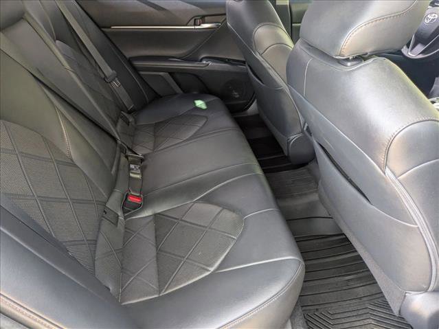 Used 2019 Toyota Camry XLE FWD image 18