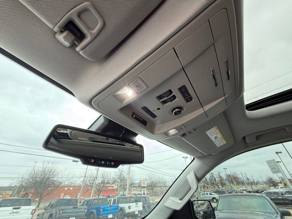 Used 2020 GMC Yukon SLT image 24