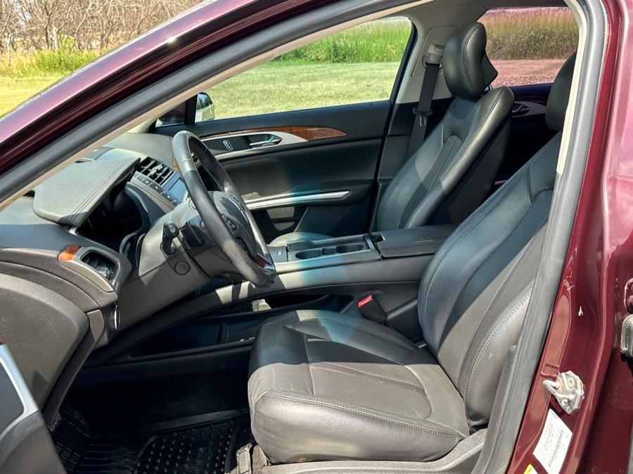 Used 2013 Lincoln MKZ FWD image 16