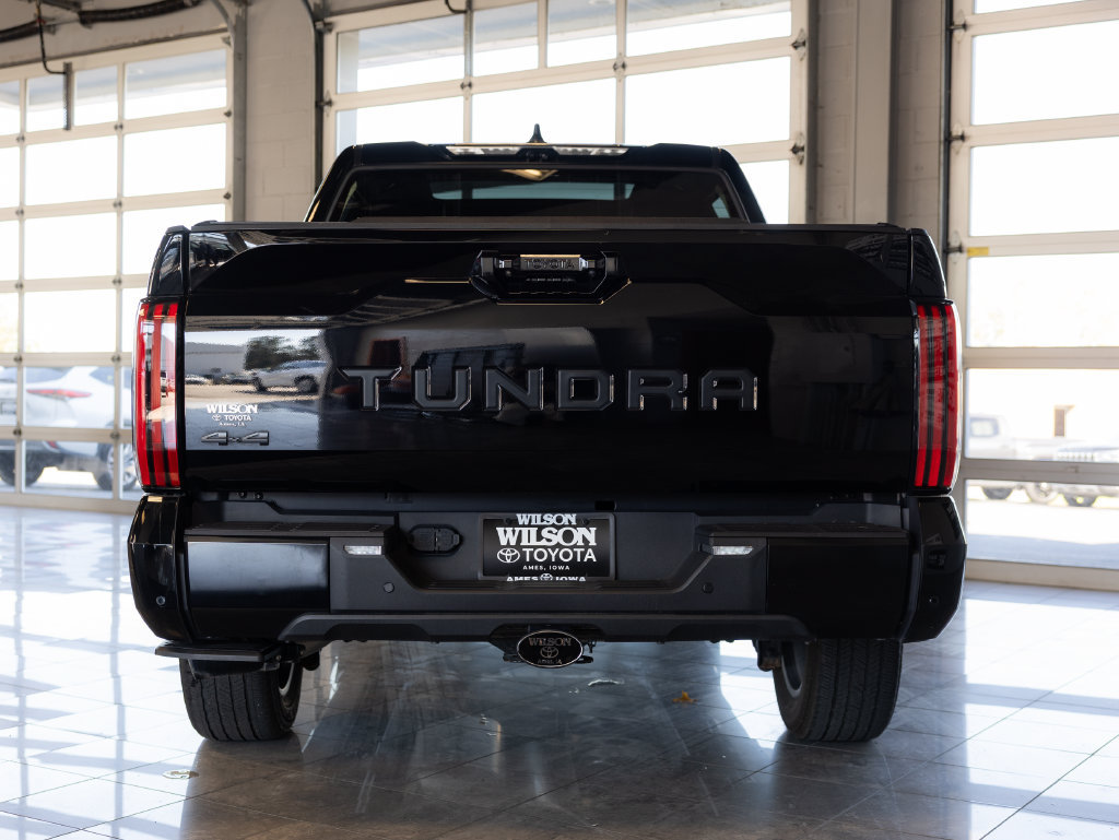 Used 2024 Toyota Tundra Platinum AWD/4WD image 4