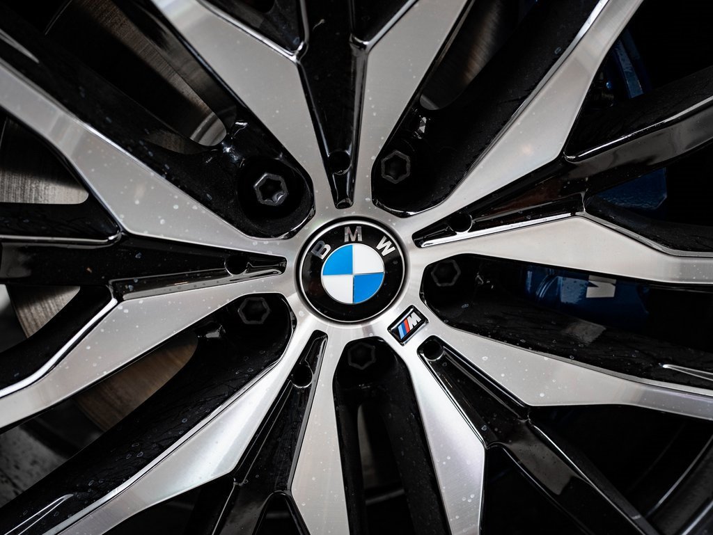 New 2026 BMW X6 xDrive40i w/ Climate Comfort Package image 8