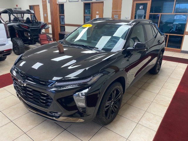 Used 2025 Chevrolet Trax ACTIV w/ Driver Confidence Package