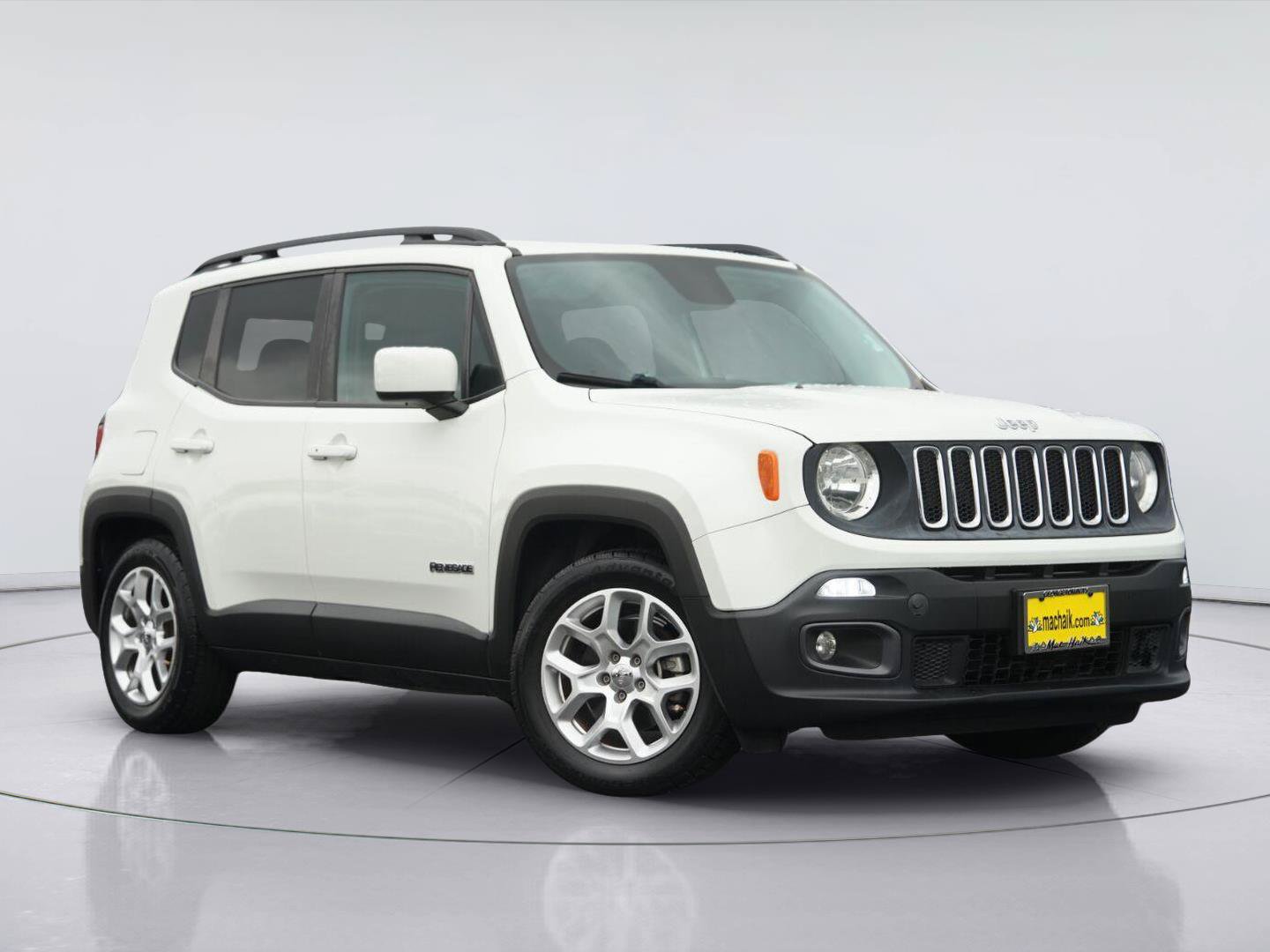 Used 2015 Jeep Renegade Latitude w/ Popular Equipment Group FWD image 2