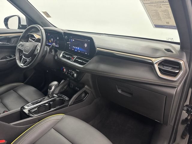 Used 2024 Chevrolet TrailBlazer ACTIV w/ Driver Confidence Package AWD/4WD image 27