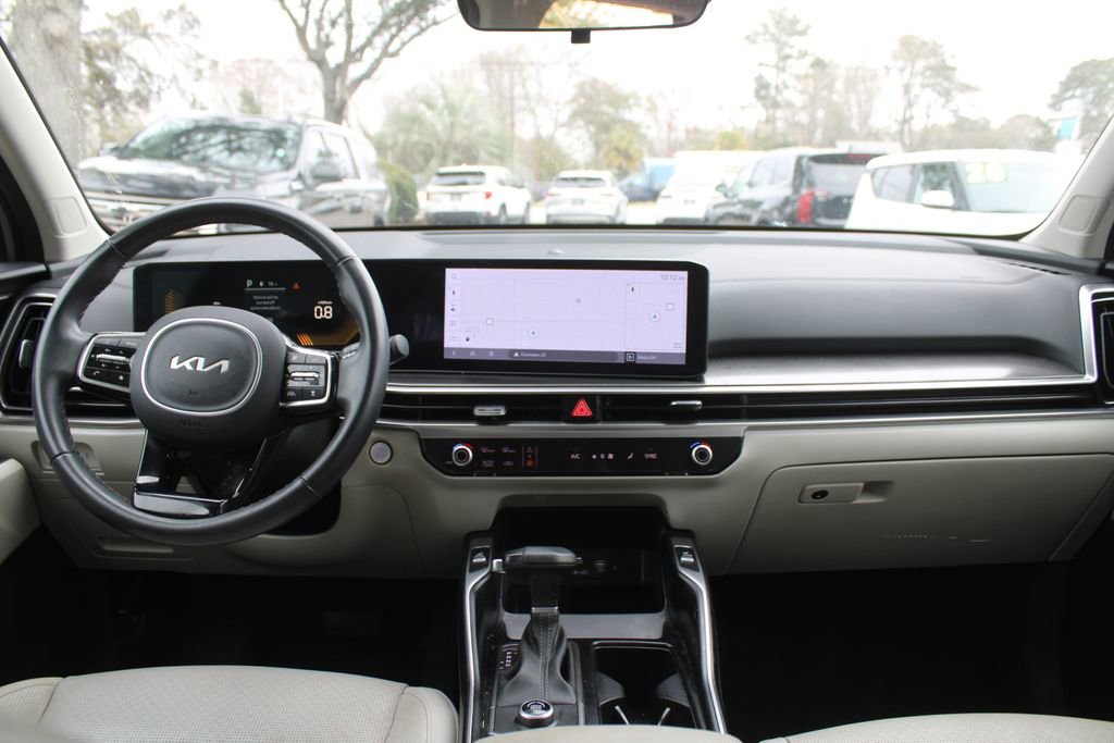 Certified 2025 Kia Sorento S w/ Panoramic Sunroof Package image 24