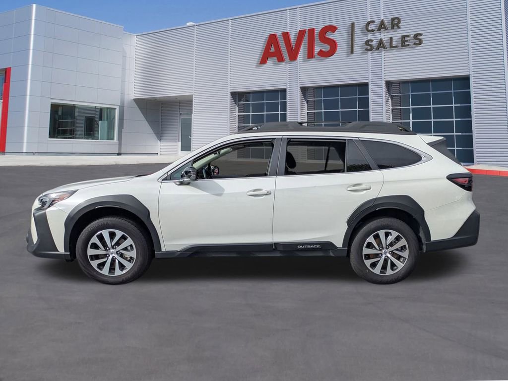 Used 2025 Subaru Outback Premium image 10