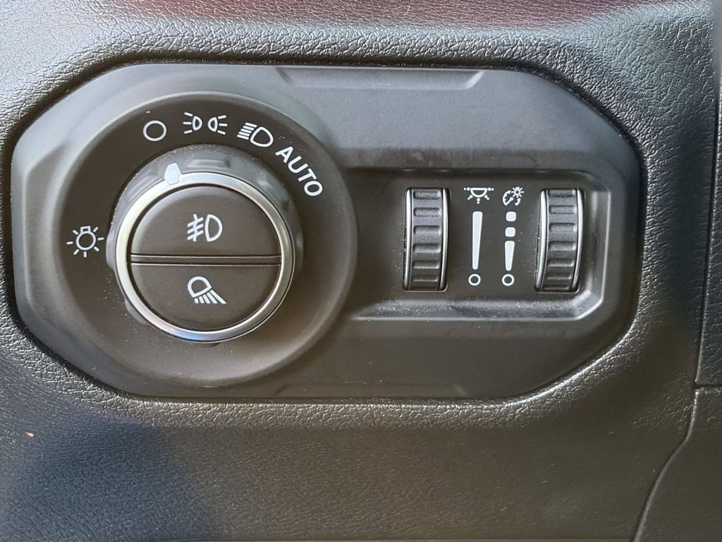 Used 2020 Jeep Gladiator Rubicon AWD/4WD image 25