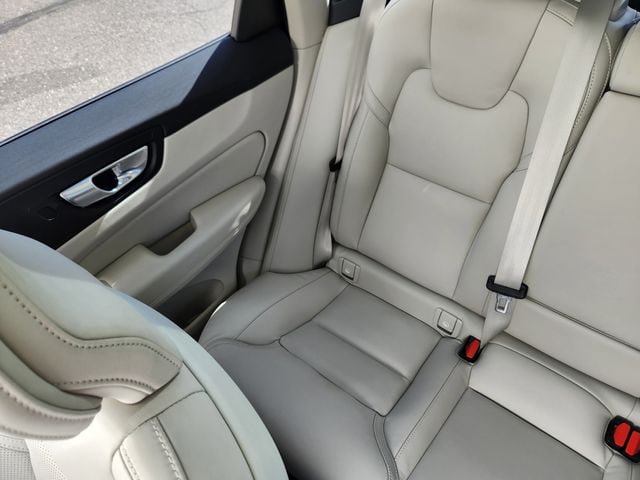 New 2026 Volvo XC60 B5 Ultra w/ Climate Package AWD/4WD image 13