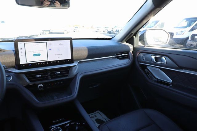 Used 2025 Ford Explorer Platinum w/ LUX Leather Package image 26